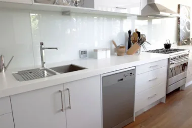 10 kitchen splash backs you’ll fall in love with