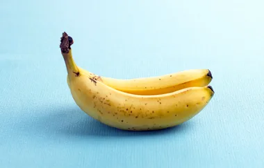 6 surprising things to do with ripe bananas