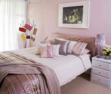 How you can get a complete bedroom makeover in under 2 hours!