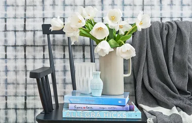 How to hang wallpaper for an instant wall glam up