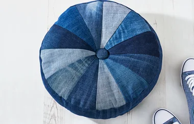 How to make an upcycled denim pouf
