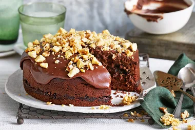 Chocolate, olive oil and walnut cake