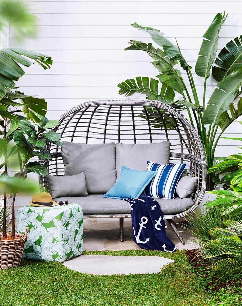 Nest double pod chair