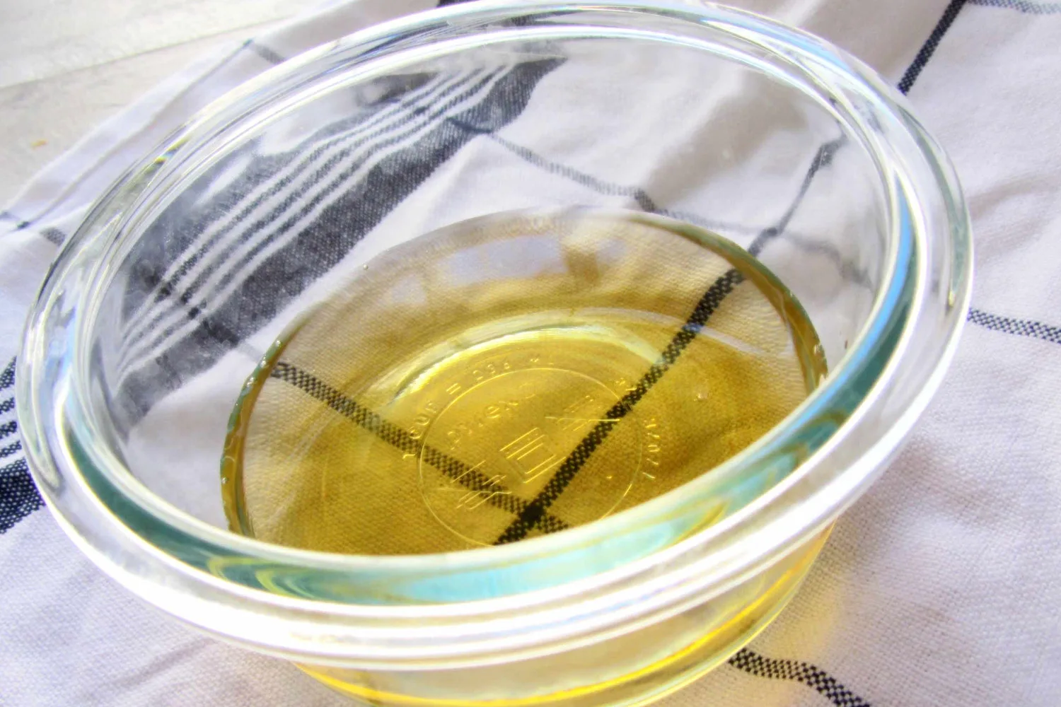 16 surprising new uses for apple cider vinegar