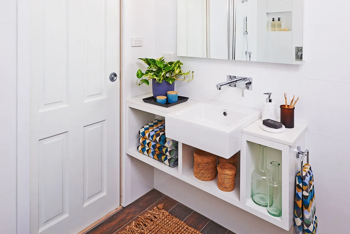 Small bathroom? This DIY vanity bench project is for you