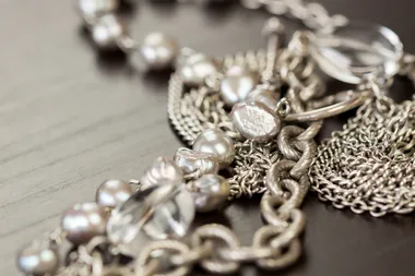 How to stop jewellery from tarnishing