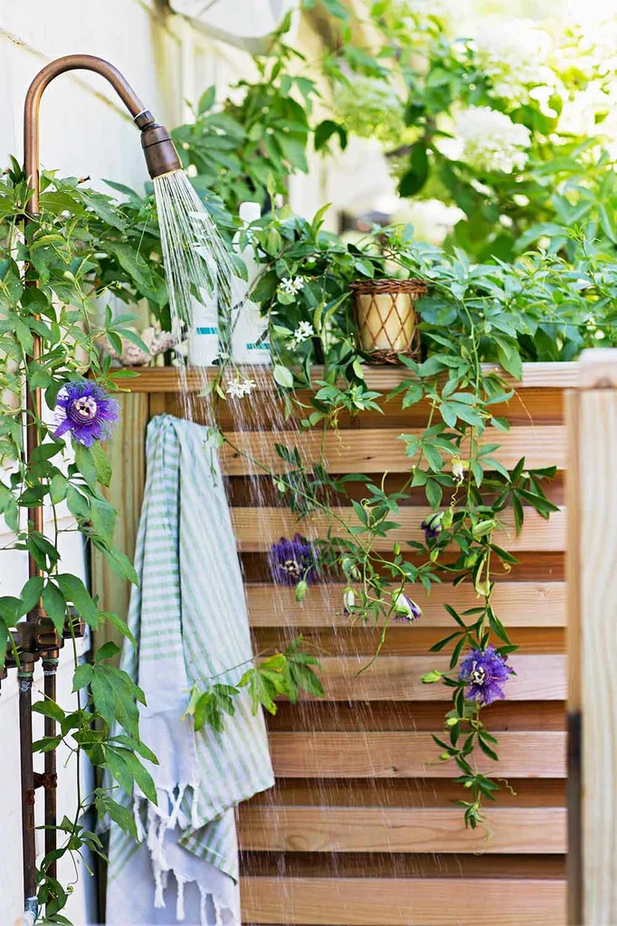 outdoor decorating