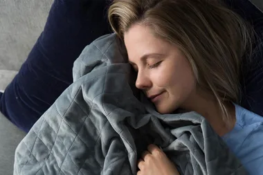 This blanket can help reduce anxiety and insomnia
