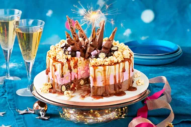 Easy step-by-step choco-caramel popcorn ice-cream cake