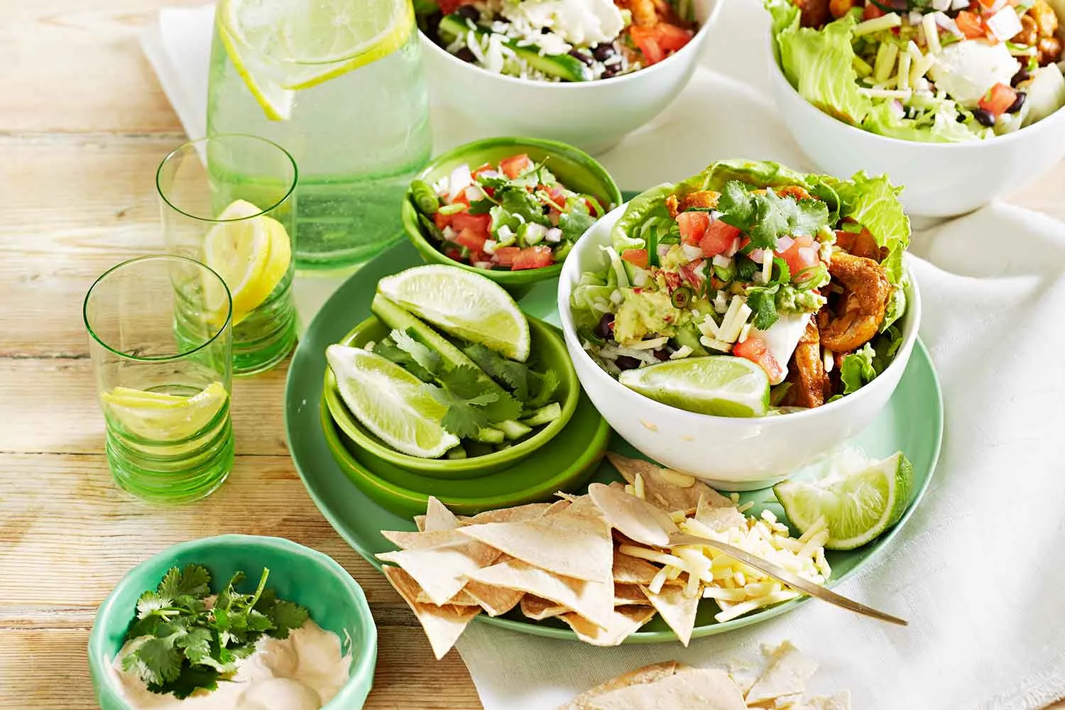 Smoky chipotle chicken taco bowl