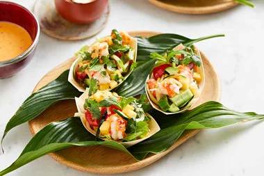 Mango and chilli prawn cups