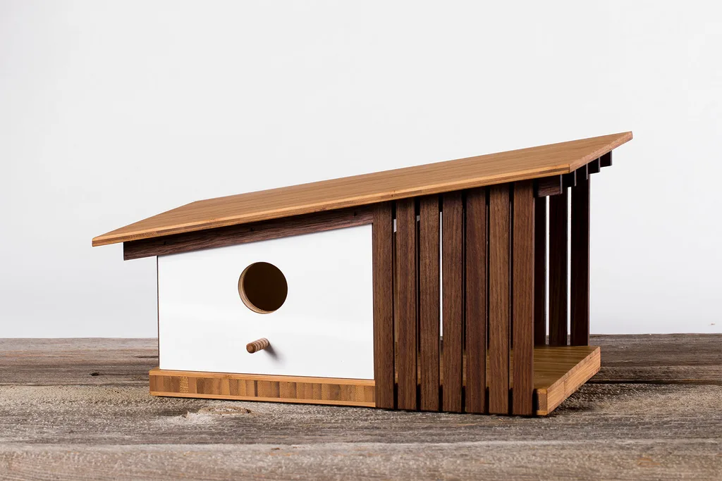 Sourgrassbuilt bird house