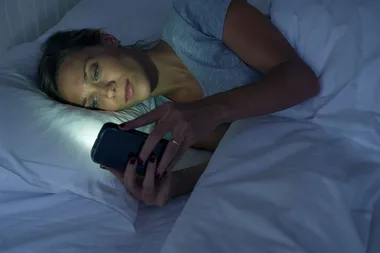 Turn your phone off by 10pm to avoid risk of mental health problems