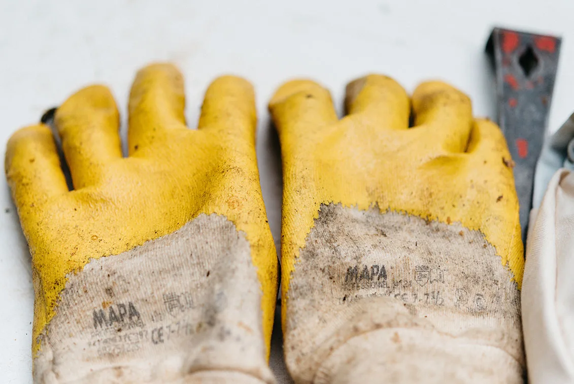 building gloves