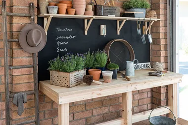 DIY hideaway bench
