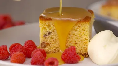 Easy pecan and orange cake