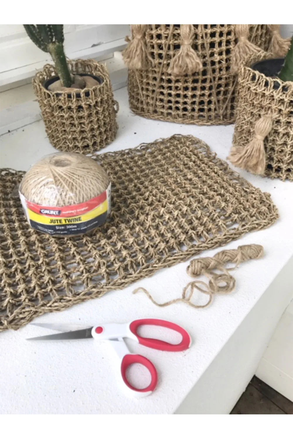 DIY seagrass planter supplies