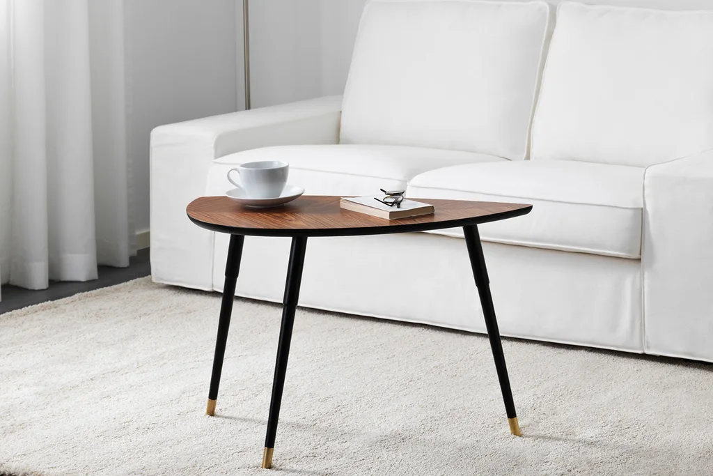 LÖVBACKEN table