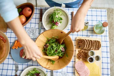 Study reveals eating a later breakfast and earlier dinner can double weight loss