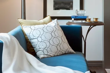Colours that go with blue: Complementary colours for blue