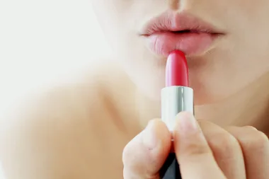 6 reasons you should never leave home without lipstick, balm or gloss