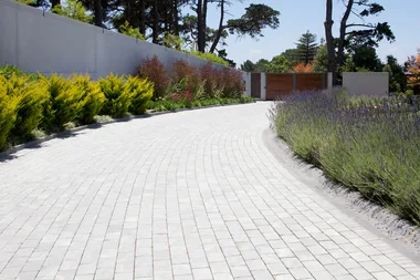 5 driveway maintenance ideas to increase your curb appeal