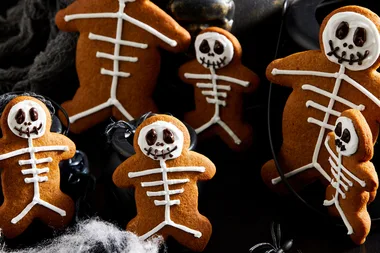 Scary gingerbread skeletons