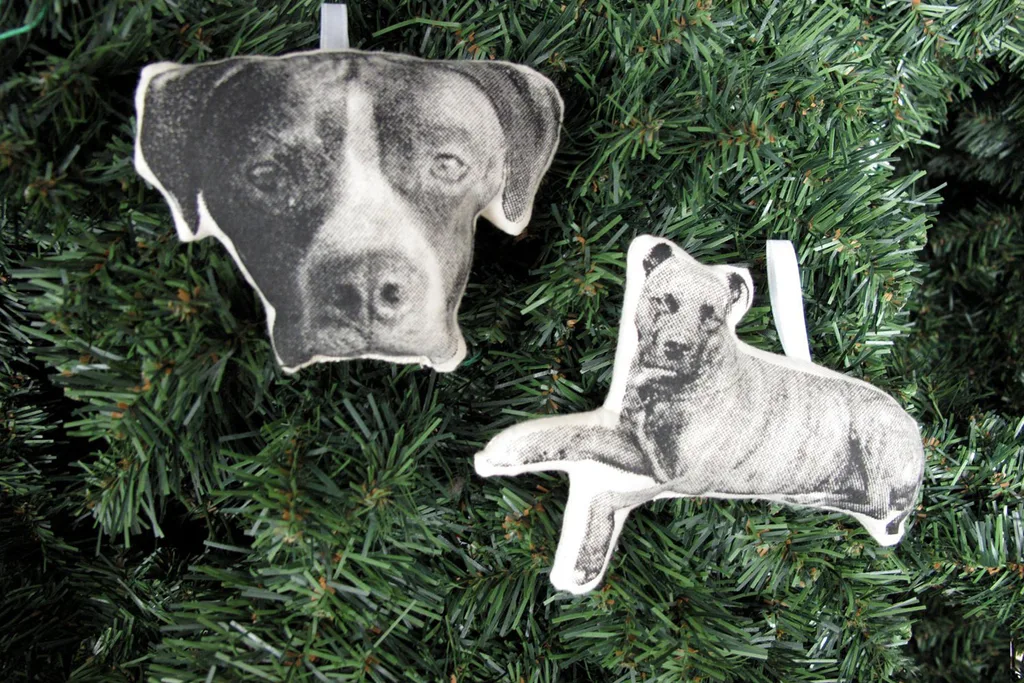 Black and white pet portrait ornaments