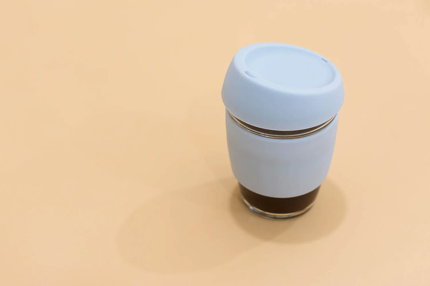 keep cup on peach background