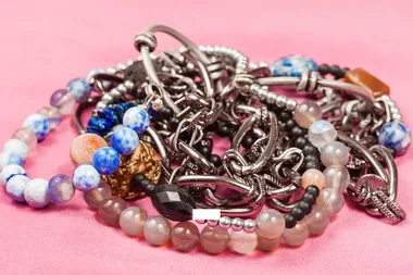 4 travel hacks to keep your jewellery tangle free