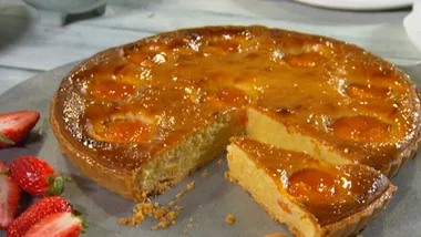 Apricot and almond tart