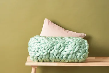 How to make a jumbo arm knit cushion