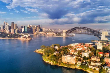 How likely are shark attacks in Sydney Harbour?