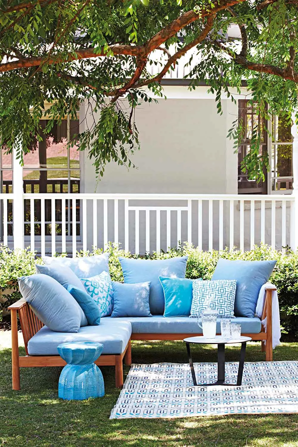 outdoor dining area