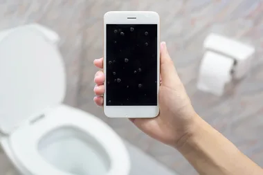 Your mobile phone is 7 times filthier that a toilet seat
