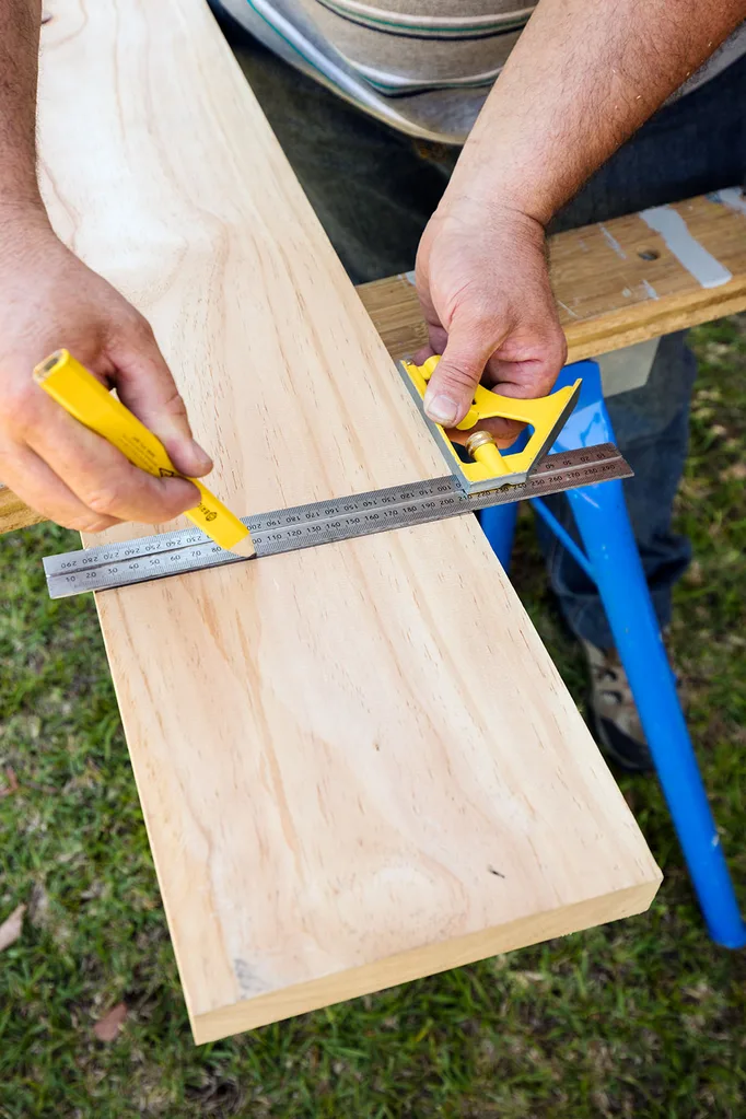 Combination square