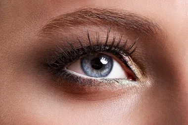 Eye makeup tricks for hooded eyes