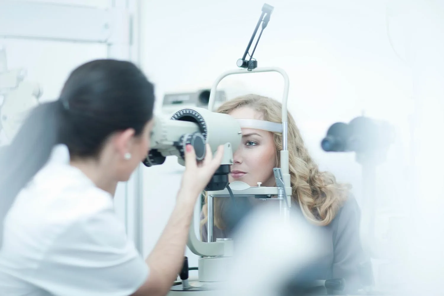 optometrist eye check