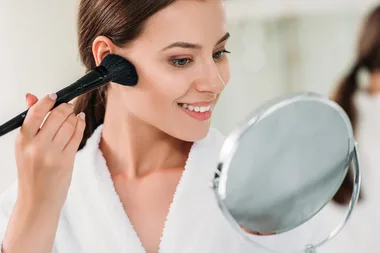 How to use and apply bronzer the right way