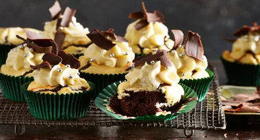 Black-bottom cupcakes