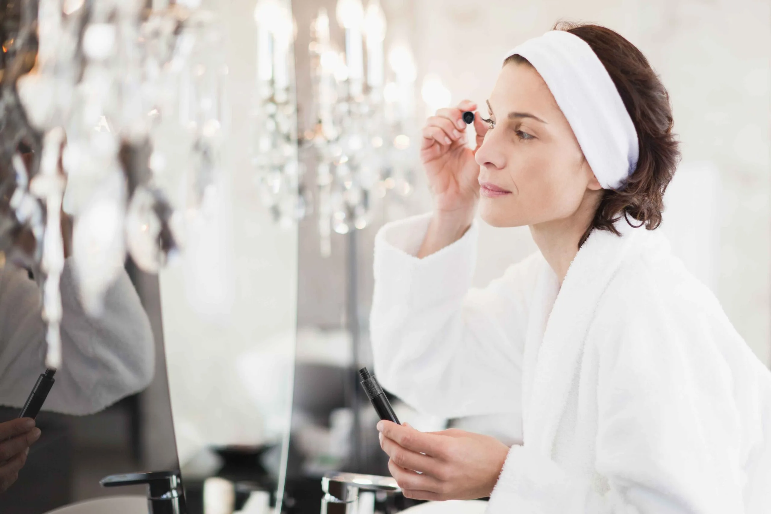 8 ways to add volume and length to your eyelashes