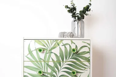 5 unexpected ways to use wallpaper in your home