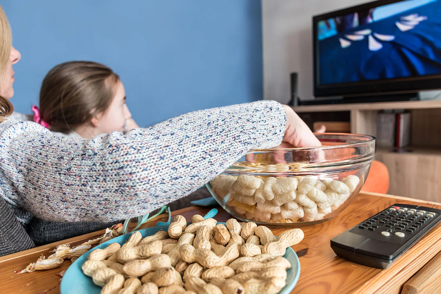 peanuts in a bowl