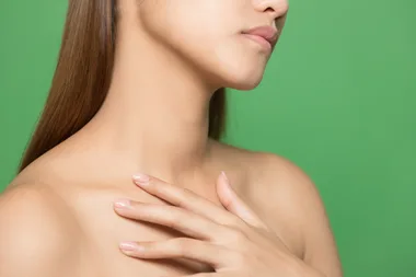 5 different ways to keep your décolletage smooth