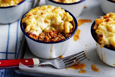 Diabetic-friendly cheesy macaroni bolognese pies