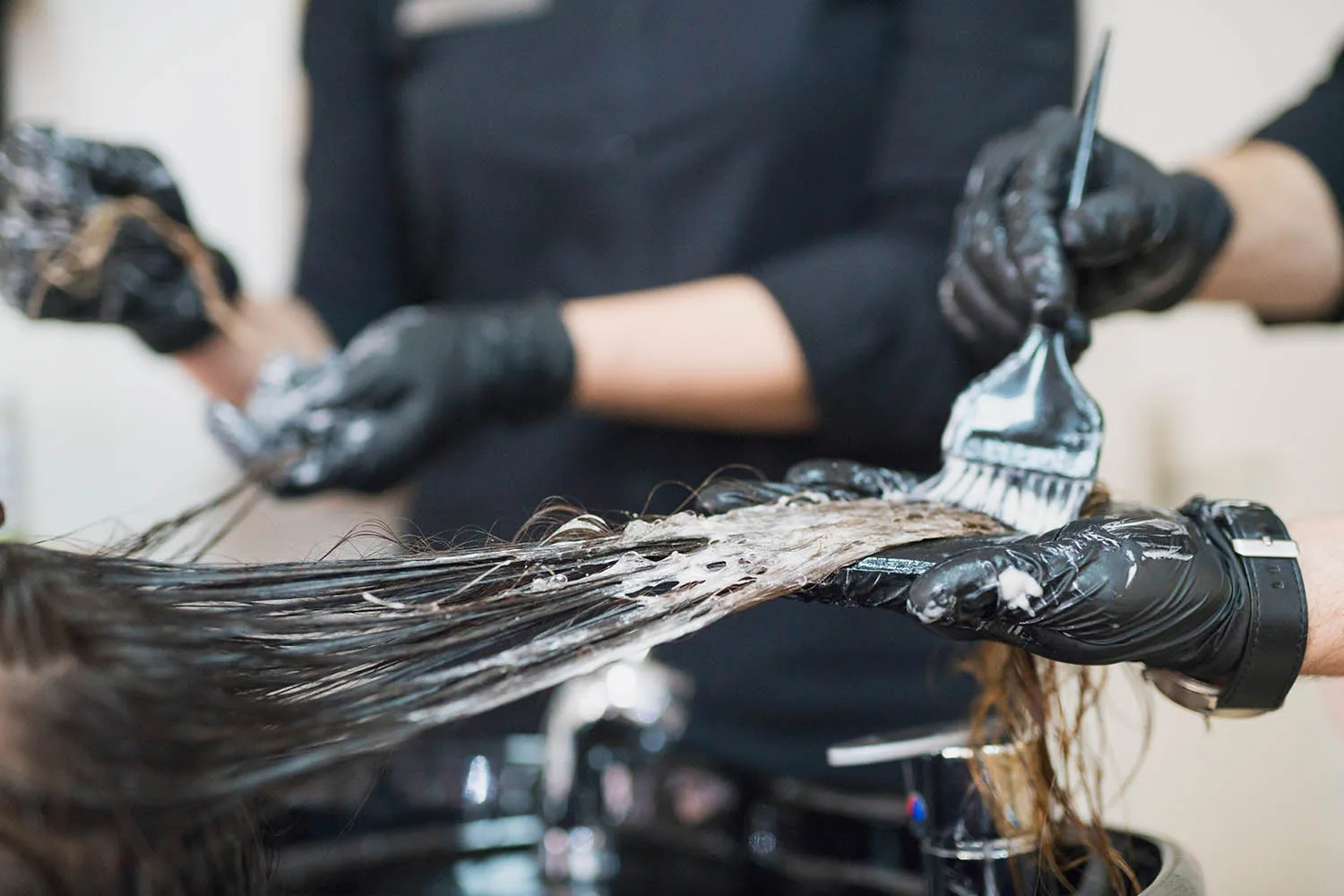 dyeing hair hairdresser