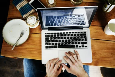 Study finds using social media makes it harder to build relationships