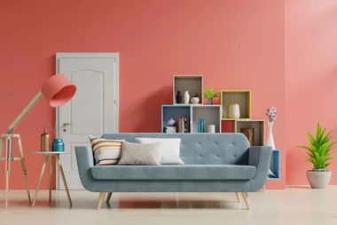 How to decorate a room with coral