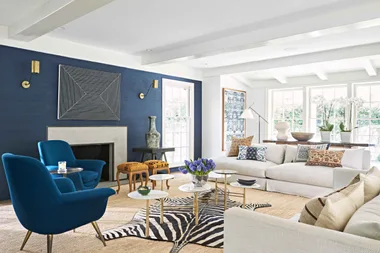How to decorate a room with blue