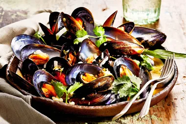 Fragrant coconut mussels